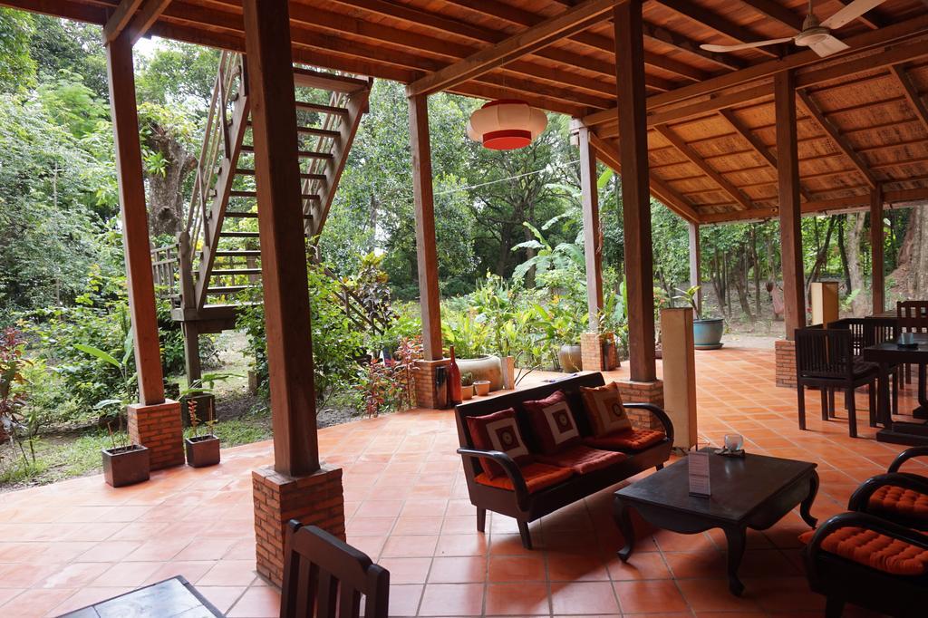 Arun Mekong Guesthouse Kratie Exterior foto