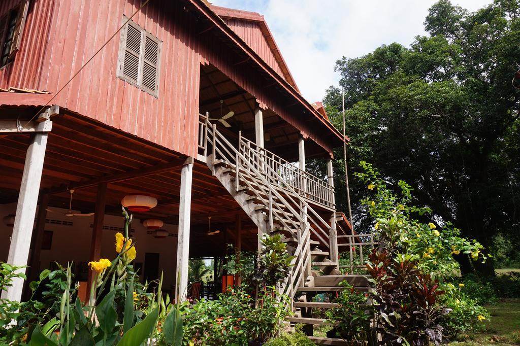 Arun Mekong Guesthouse Kratie Exterior foto